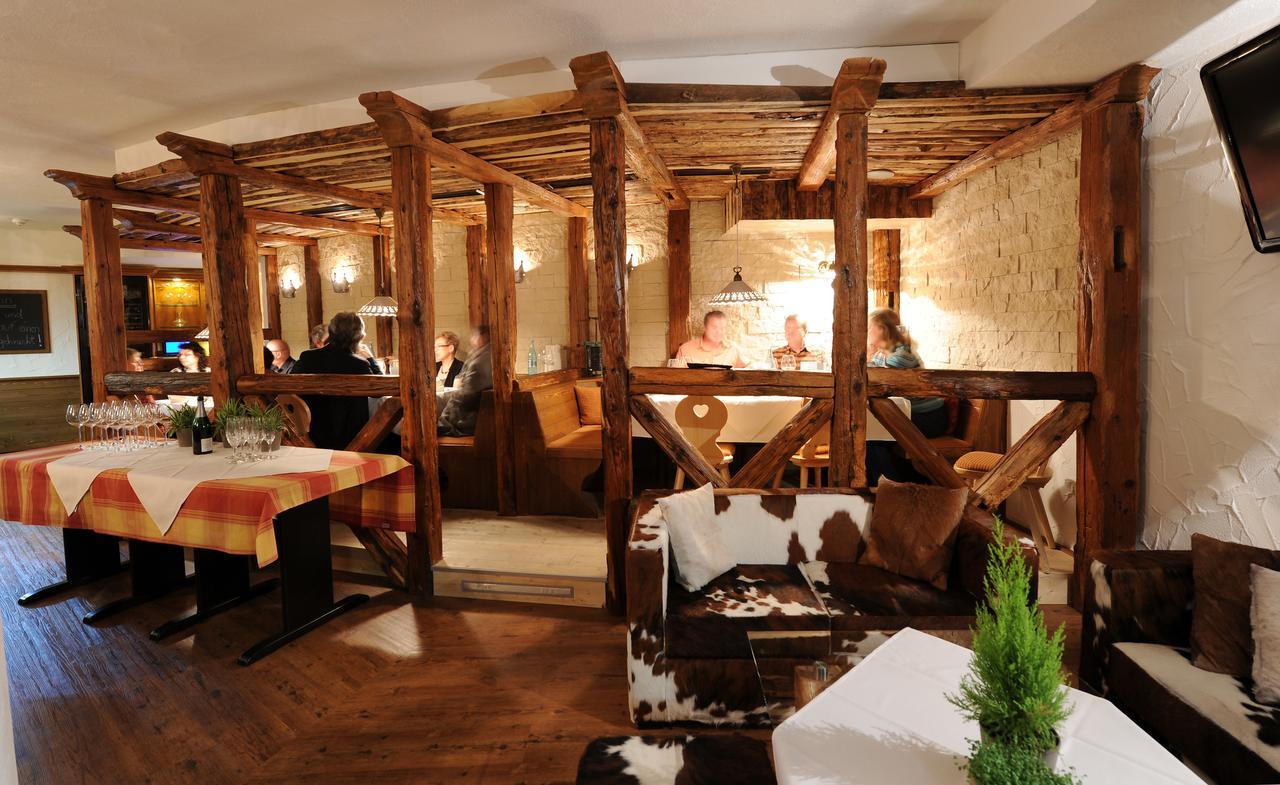 Kupferzell Landhotel Gasthof Krone מראה חיצוני תמונה