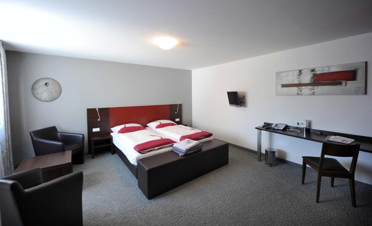 Kupferzell Landhotel Gasthof Krone מראה חיצוני תמונה